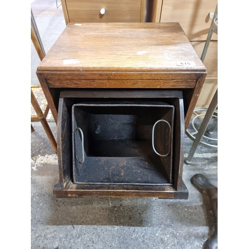 615 - A wonderful oak Art Deco coal scuttle. With profuse tiger grain on the oak.