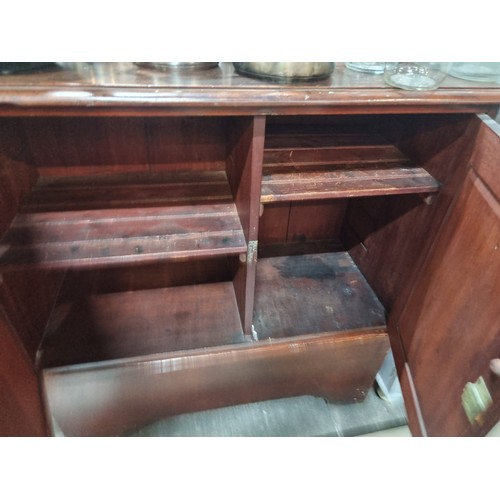 836 - Star lot : A fabulous rich red mahogany antique linen press with cupboard opening to reveal two sepa... 