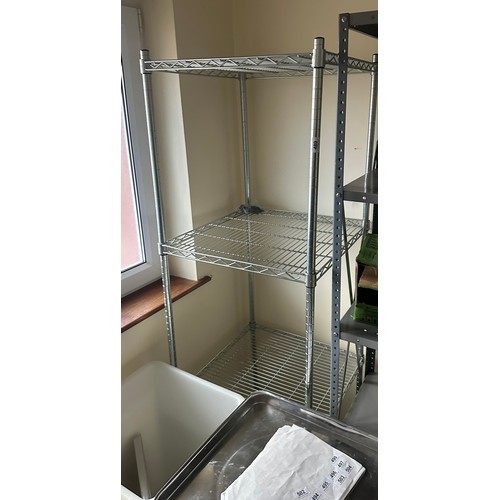 489 - A Commercial wire Shelving unit. Three tiers with adjustable height shelves.
There is only two oppor... 