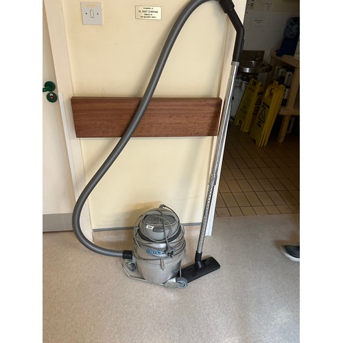 499 - A Commercial Nilfisk Hoover with wheels and wand.
There is only two opportunities to collect from th... 