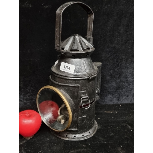 164 - A superb vintage British rail signal railway hand lamp lantern.