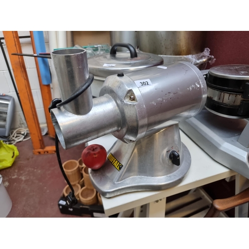 302 - Star Lot : A Buffalo meat grinder / mincer model CD400. Commercial quality from a recently closed do... 