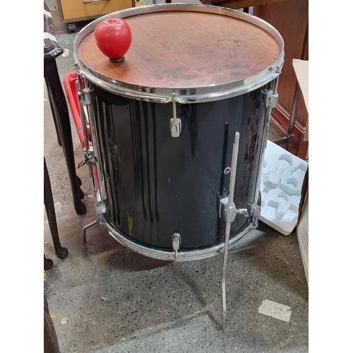 412 - A standing Pearl Forum Series drum with heat compression system shell. H45cm (without stand) H65cm (... 