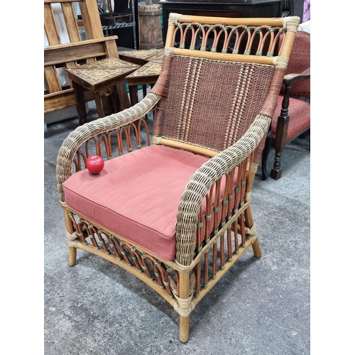 435 - A beautiful large and extremally comfortable rattan bamboo armchair. Huge work in this chair.