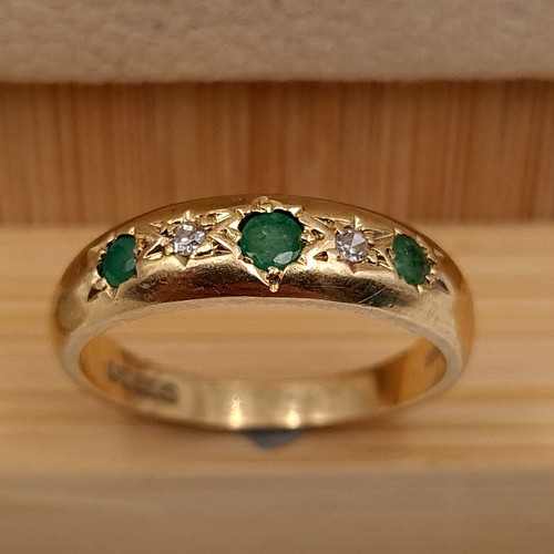 629 - Star lot : An antique 9K gold emerald and diamond ring, ring size P, weight 3.31 grams.