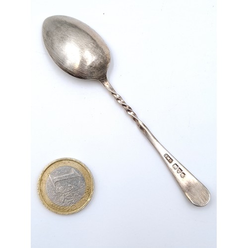 654 - A boxed set of sterling silver teaspoons hallmarked Chester, total weight of spoons 52 grams. Items ... 