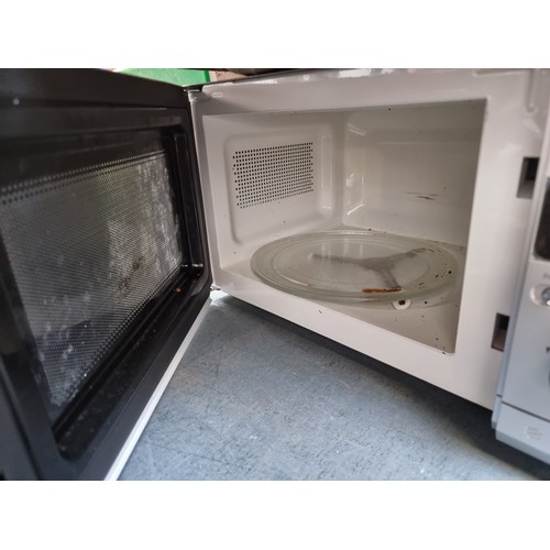 378 - A Dimplex  model no. 46722 800 watt microwave with digital display.