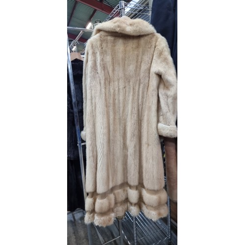 713 - Star lot : A simply stunning vintage full length genuine golden mink fur coat with a fabulous graphi... 