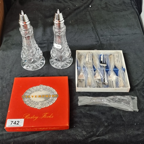 742 - A set of vintage Silverpride pastry forks along with a pair of Galway Crystal sugar shakers.