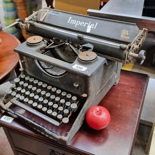 550 - A wonderful vintage Imperial typewriter c. 1940s.