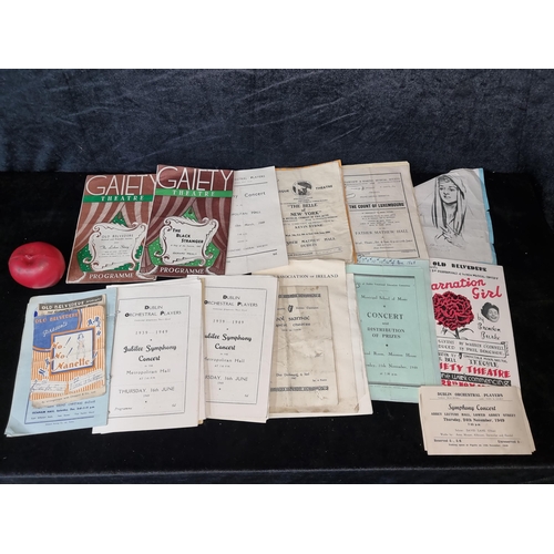 781 - A collection of approx. 35 pieces of vintage ephemera including theatrical and musical programmes fr... 