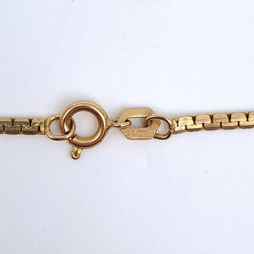 443 - Star Lot : A 9K gold (375) chain necklace, length 40cm, weight 4.94 grams, boxed.