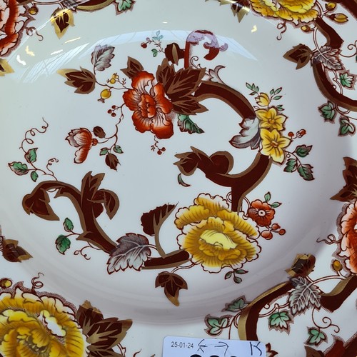 330 - Collection of fifteen vintage Mason's Ironstone plates in the Brown Velvet pattern. Including side p... 