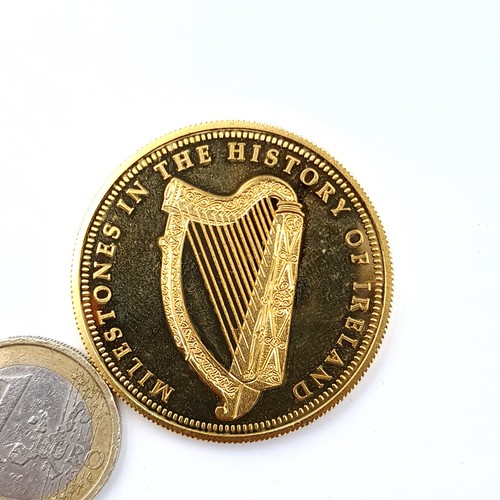 491 - A commemorative coin for the visit of President Barrack Obama to Ireland. The coin is struck to full... 