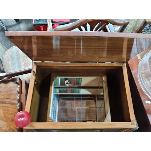 607 - A fabulous vintage Philips walnut cased radiogram converted to a super stylish drinks cabinet.