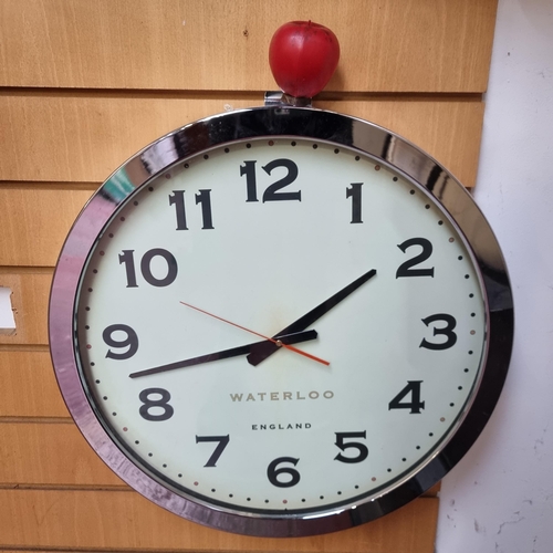 326 - A modern very large Waterloo wall clock with a chrome frame. In working condition. This is a really ... 