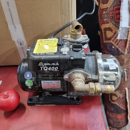 378 - A Walrus TQ400 electronic control pump. The TQ is a complete, all-in-one unit, consisting of a pump,... 