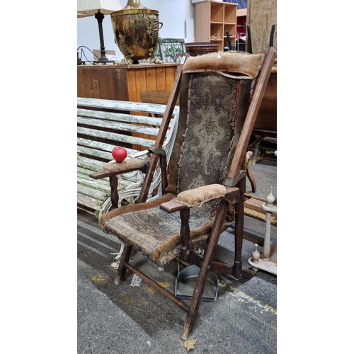 476 - A beautiful Victorian foldable drawing room chair with tapestry seat, in original seat.  From the st... 