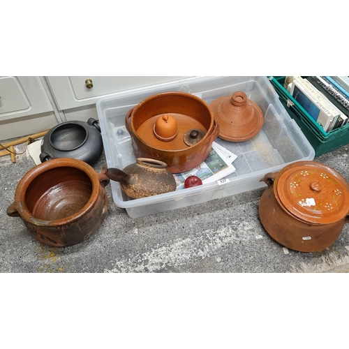 537 - A nice selection of seven terracotta items including large and antique examples. Everything in the p... 