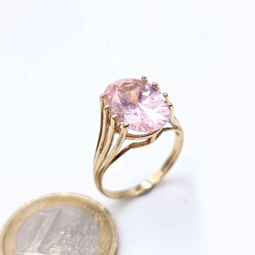 679 - Star lot : A very pretty heavy large stunning Pink quartz ring mounted in 9K gold (375), size Q, wei... 