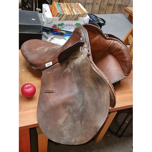 824 - An excellent large genuine leather horse's saddle.