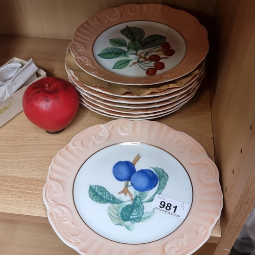 981 - A set of eight fabulous Portugesse made side plates by Mottahedeh. Very pretty all different fruits.