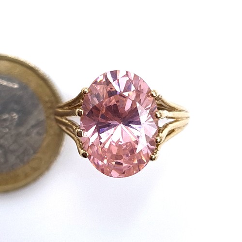 679 - Star lot : A very pretty heavy large stunning Pink quartz ring mounted in 9K gold (375), size Q, wei... 