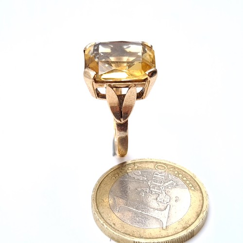 685 - Star Lot : An attractive heavy large citrine stone ring, size O, weight 4.50 grams, boxed.