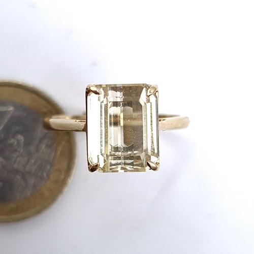 710 - Star lot : A stunning 14K gold citrine stone ring of 3.75 cts, ring size R, weight 4 grams. Pretty r... 