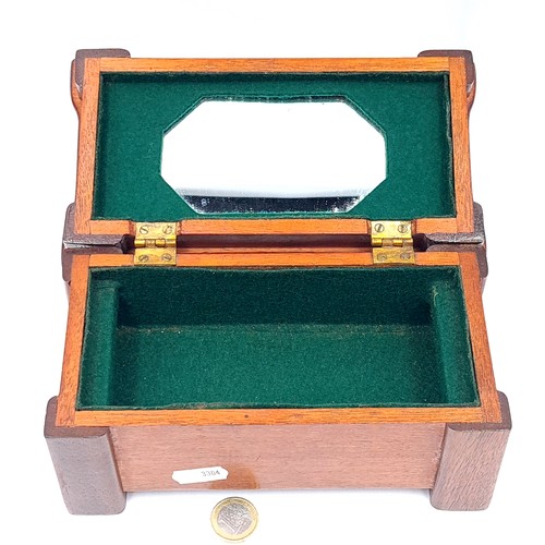 716 - polished lacquered wood jewellery box with enclosed mirror, 20cmx10cmx8cm