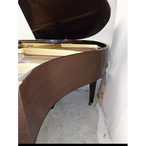 388 - Super Star Lot : A beautiful baby grand piano. A lovely Challen 1920/1930 Piano in lovely condition ... 