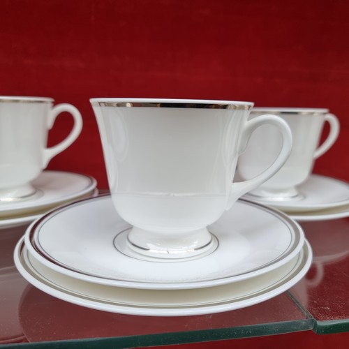 348 - Star Lot : A magnificent 83 piece Royal Worcester dinner service from the Silver Jubilee collection.... 