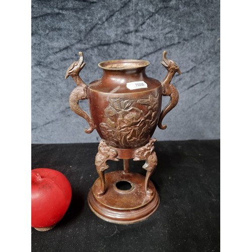 610 - Star Lost : An attractive antique Chinese heavy bronze urn vase with dragon handles. With hole to ba... 