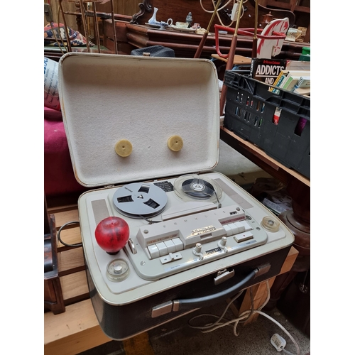 442 - A Grundig retro TK46 tape recorder in original case. Includes original tape.