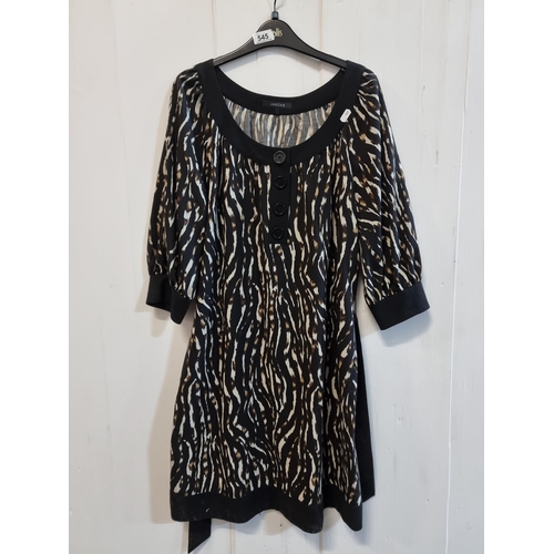 545 - A stunning Jaeger designer 100% wool tunic dress in a zebra / cheetah print with belted waist. Women... 