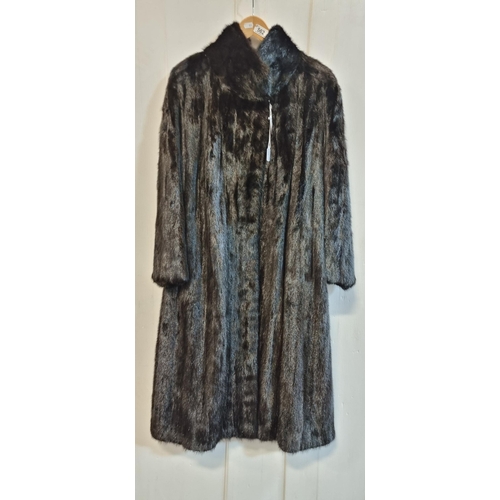 562 - Star Lot : An incredibly luxurious genuine fur ranch mink coat in fabulous condition. Women's UK siz... 