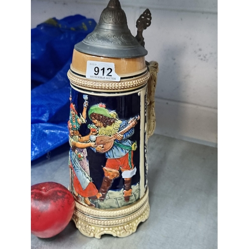 912 - A charming large musical ceramic tankard / stein with pewter lid. Plays music when lifted. A really ... 