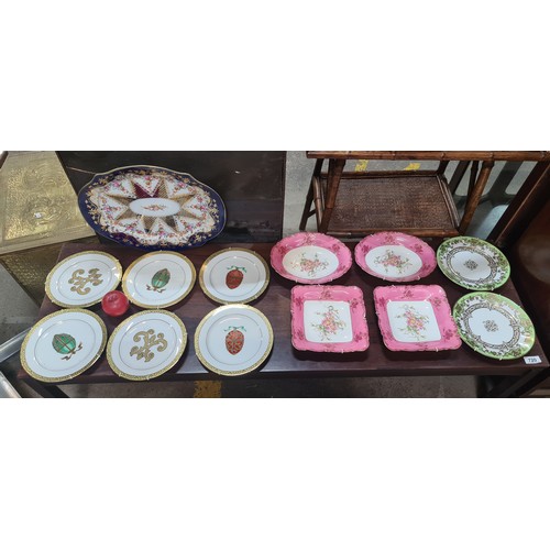 716 - A collection of elegant display dishes including ten plates and 3 larger dishes, with six matching g... 