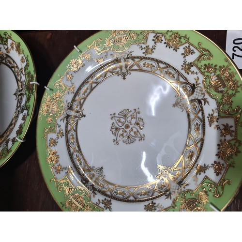 716 - A collection of elegant display dishes including ten plates and 3 larger dishes, with six matching g... 