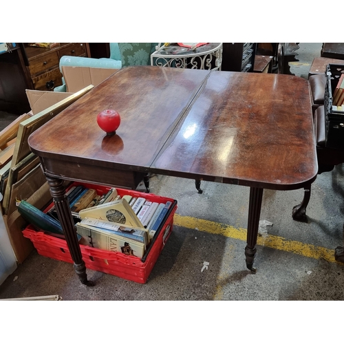 709 - Star Lot : A fabulous Drop leaf Victorian Jamaican Mahogany table, That double in size when extended... 