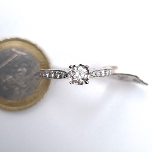 674 - Super Star Lot : A brand new very high quality 9K white gold hallmarked diamond ring set with centra... 