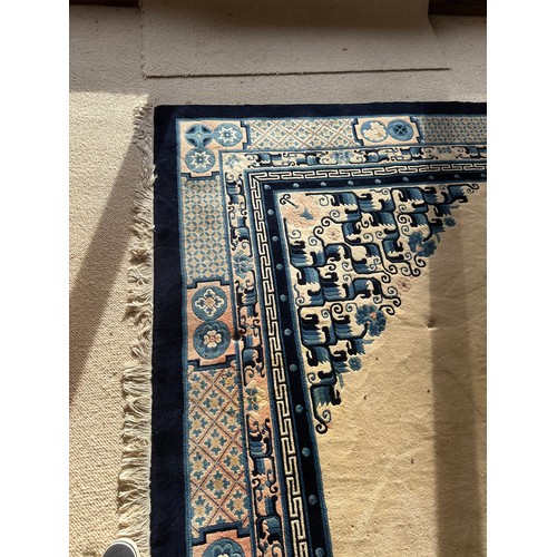 864 - Star Lot : A Fabulous Blue and Cream pure wool Chinese carpet from a fabulous house in Dalkey. Its l... 