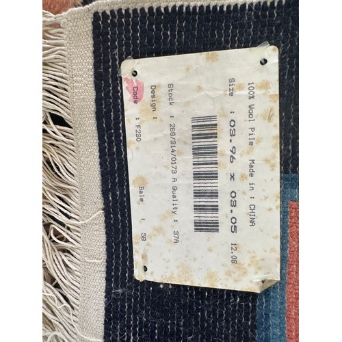 864 - Star Lot : A Fabulous Blue and Cream pure wool Chinese carpet from a fabulous house in Dalkey. Its l... 