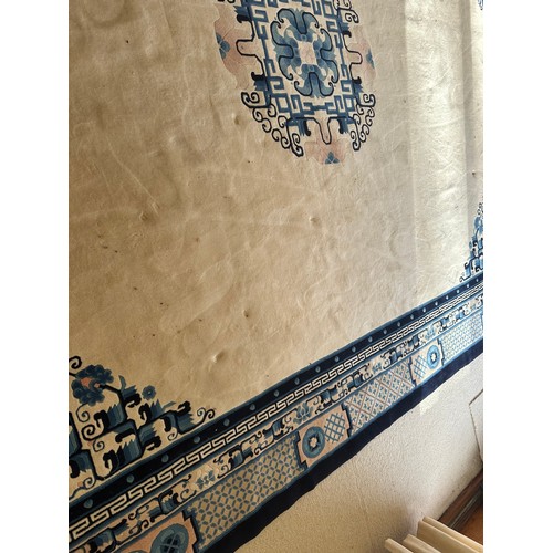 864 - Star Lot : A Fabulous Blue and Cream pure wool Chinese carpet from a fabulous house in Dalkey. Its l... 