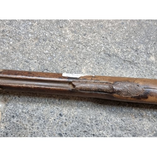 347 - Stat Lot : An incredible antique 19th century percussion fowling gun.