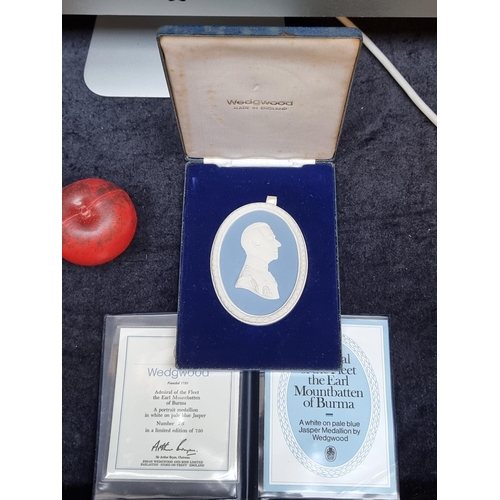 371 - A fabulous limited edition (215/750) Wedgwood Jasperware portrait medallion featuring the Earl Mount... 