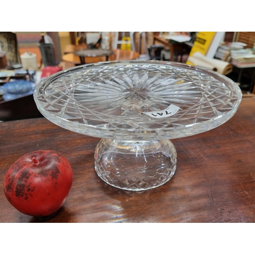 741 - A wonderful rare  waterford Crystal glass cake stand. A beautiful piece for displaying your baked go... 