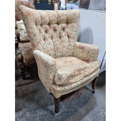 1004 - Ornate Victorian button back chair, floral upholstery, cabriole legs, Needs a tidy up but it has pot... 