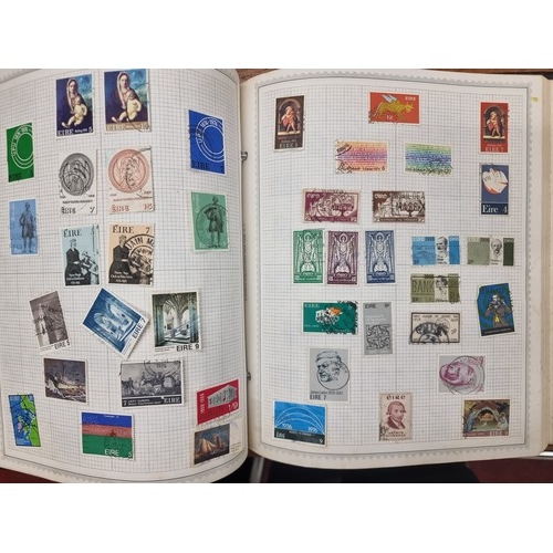 202 - A very impressive album titled 'The New World Wide pictorial Stamp Album'. Contains more than 9000 i... 