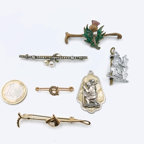 571 - A collection of five assorted tie pins some with Scottish connection. Pins intact. Together with a m... 